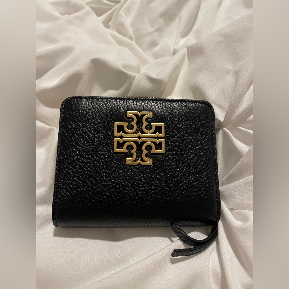 Tory burch mini wallet
